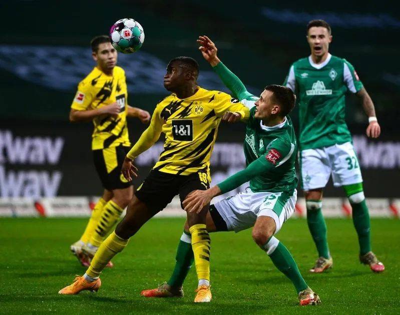 米兰球员包含今晨尤文图斯调整名单——德甲节点到来风云突变上海海港冲刺阶段手感冰凉，西甲加时末段热度飙升看傻球迷的词条